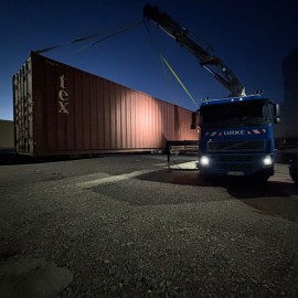 Kran istovar kamion sa kranom, Surčin