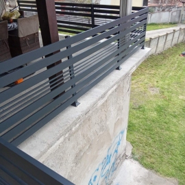 Izrada i ugradnja aluminijumskih ograda i kapija, Brus