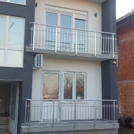 Izrada i ugradnja aluminijumskih ograda i kapija, Brus