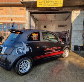 Polovni i novi delovi auto servis